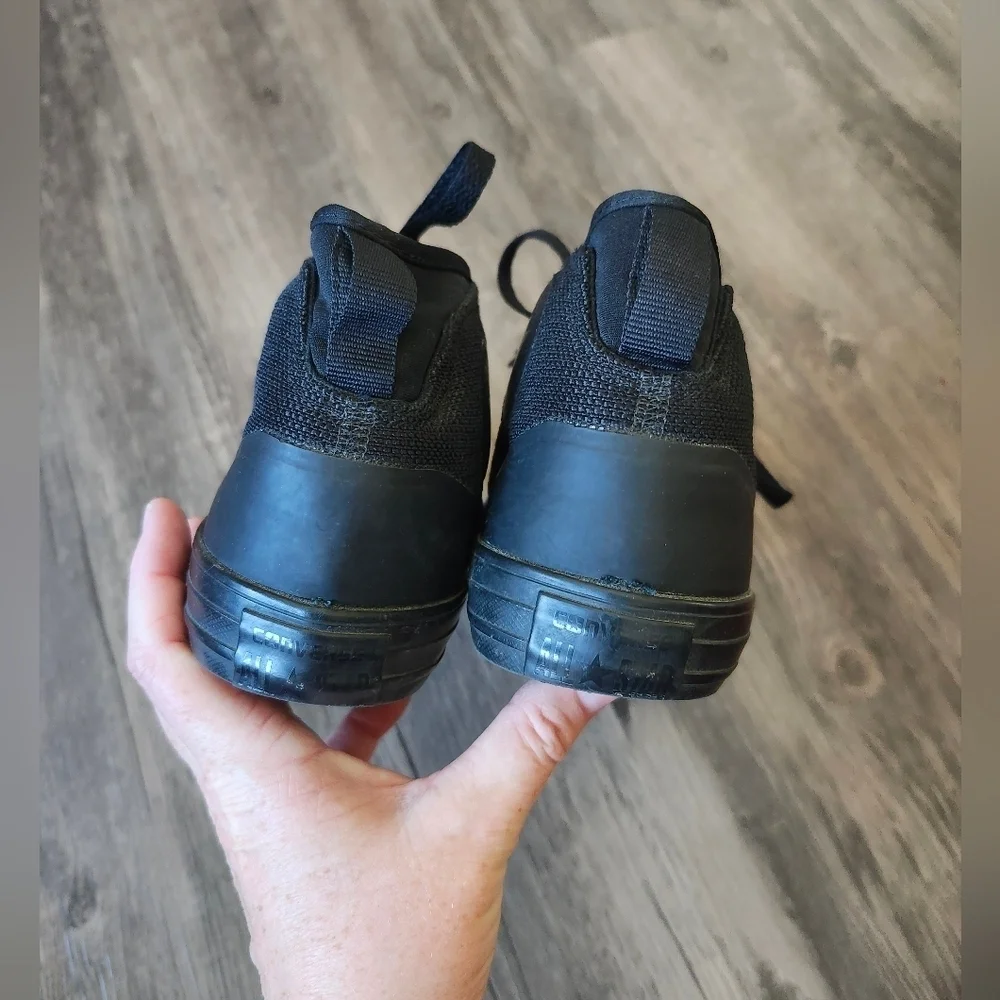 Converse Chunk Taylor All Star Triple Black Syde Street Mid Sneakers
